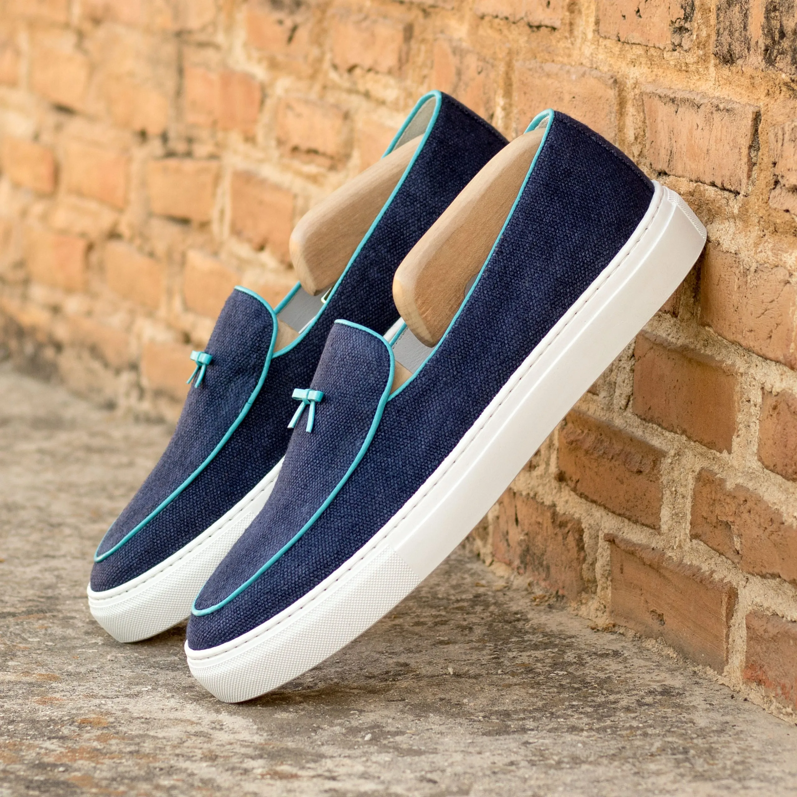 		blue Belgian Sneaker	